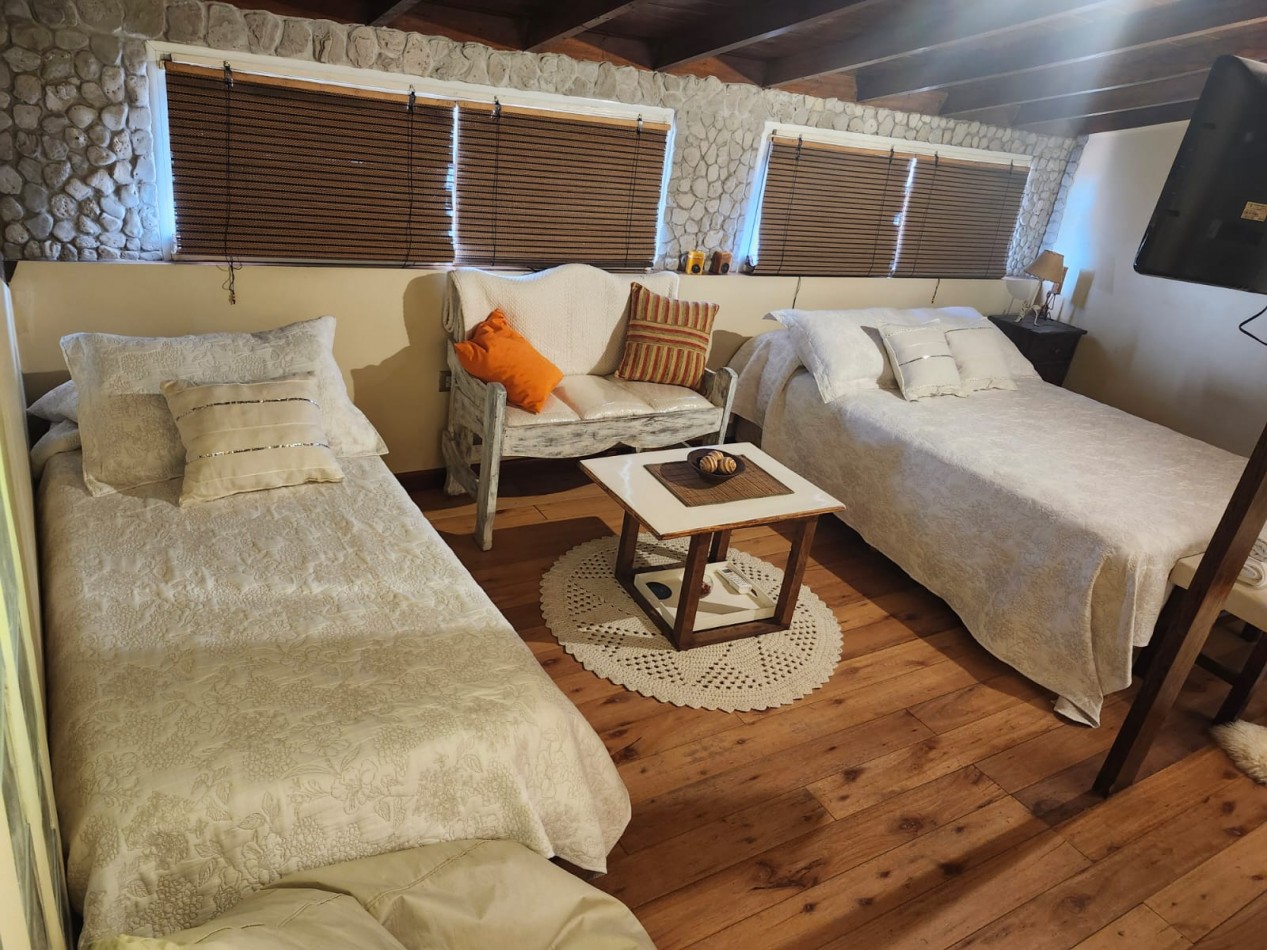 CASA EN BARRIO LOS PINARES / ALQUILER TEMPORADA / ¡ TU REFUGIO DE VERANO SOÑADO EN MAR DEL PLATA!