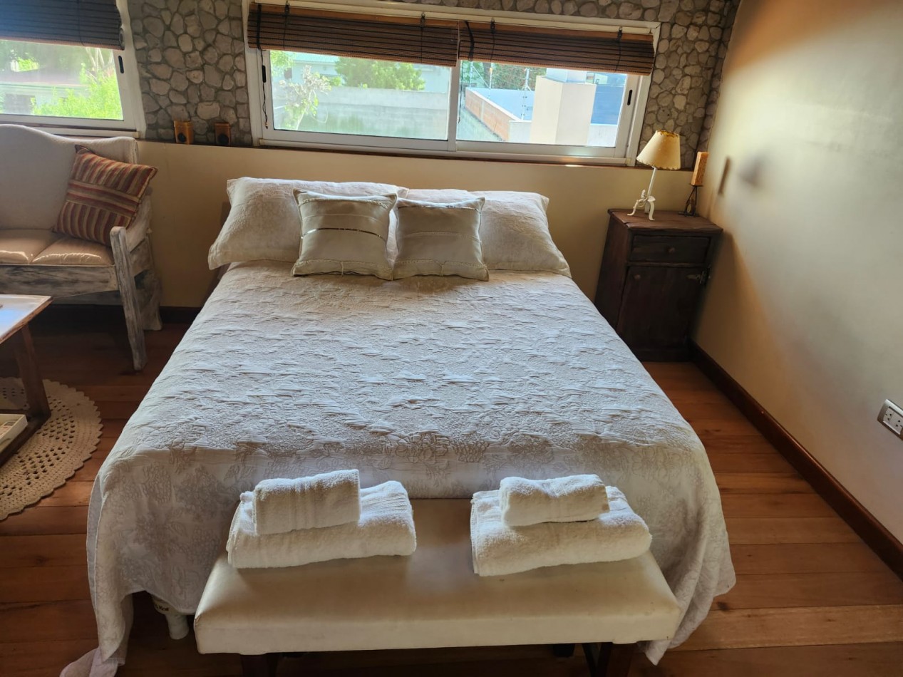 CASA EN BARRIO LOS PINARES / ALQUILER TEMPORADA / ¡ TU REFUGIO DE VERANO SOÑADO EN MAR DEL PLATA!