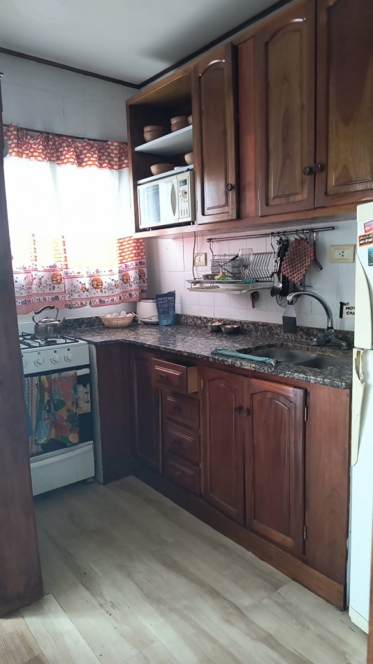 DEPARTAMENTO  TRES AMBIENTES  Y MEDIO CON PATIO/QUINCHO