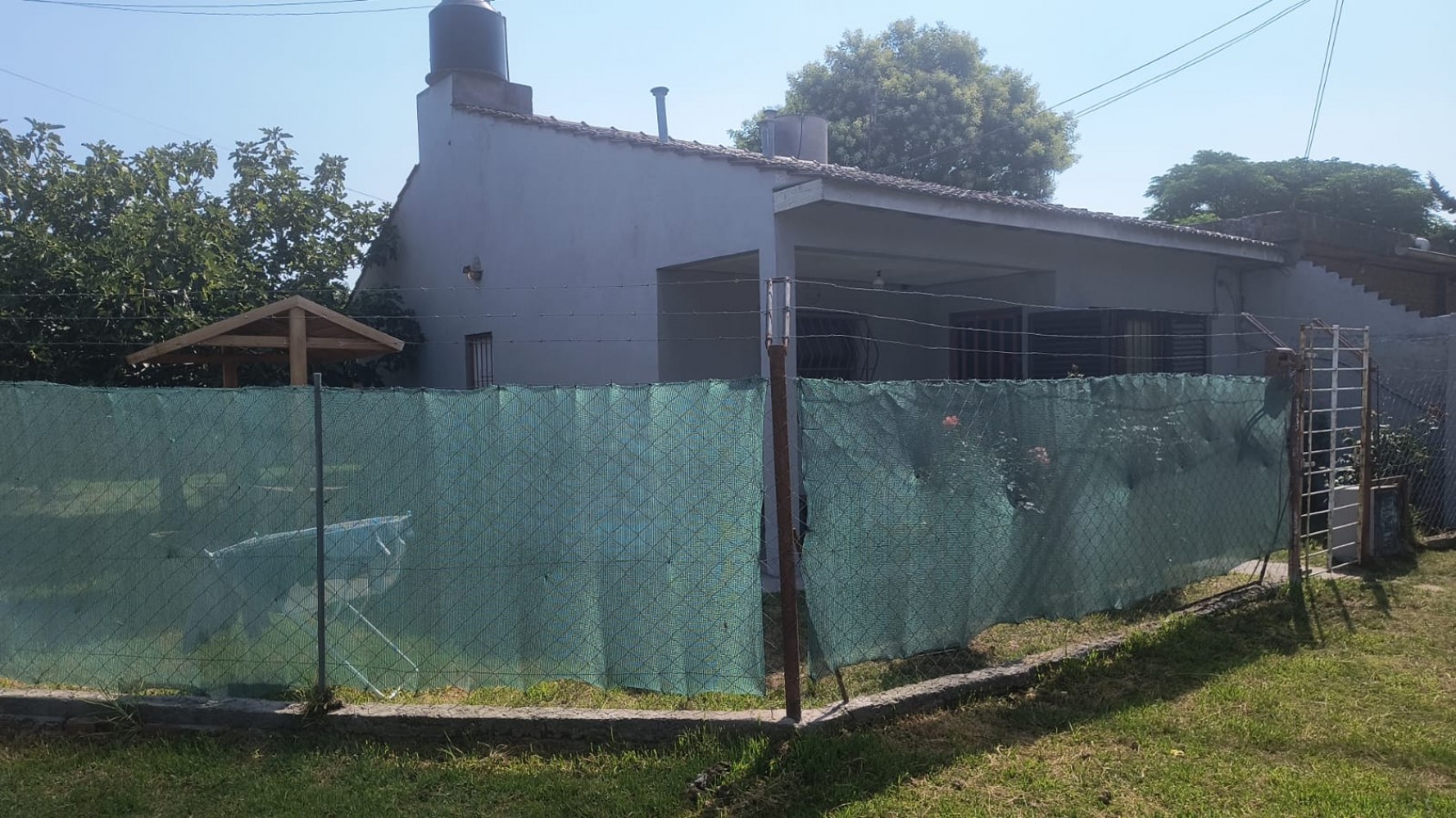 CASA TRES AMBIENTES / BARRIO BOSQUE ALEGRE