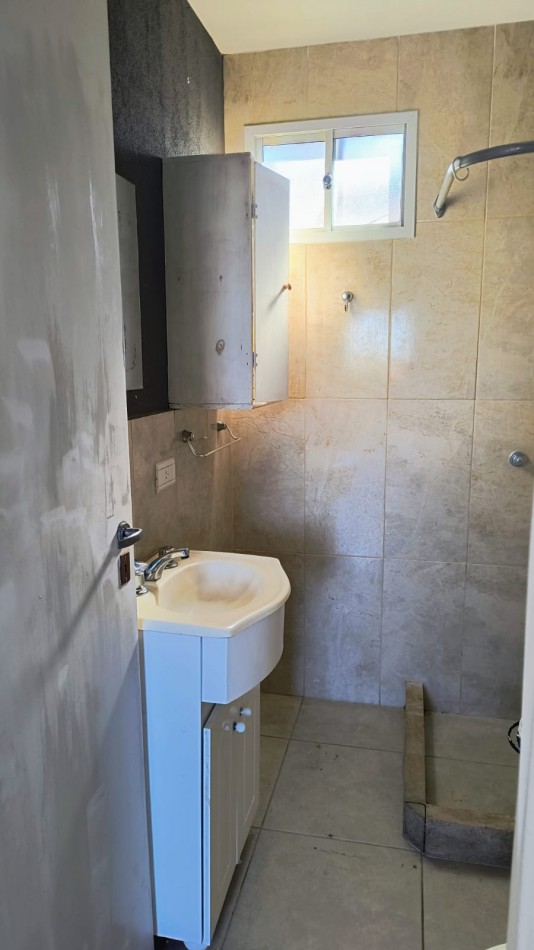 DUPLEX DE TRES AMBIENTES CON DISEÑO MODERNO / BARRIO CERRITO