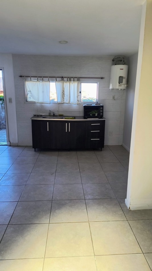 DUPLEX DE TRES AMBIENTES CON DISEÑO MODERNO / BARRIO CERRITO