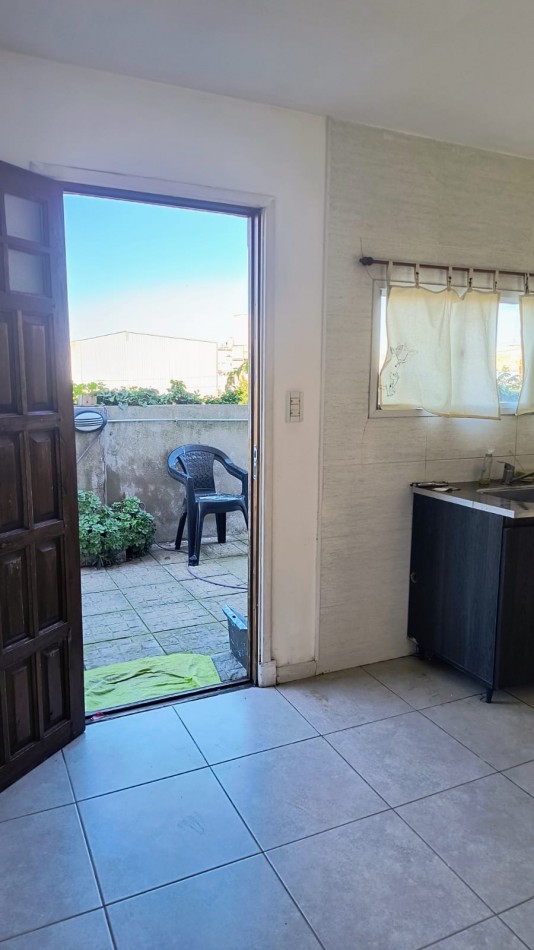 DUPLEX DE TRES AMBIENTES CON DISEÑO MODERNO / BARRIO CERRITO