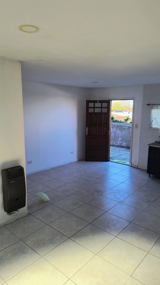 DUPLEX DE TRES AMBIENTES CON DISEÑO MODERNO / BARRIO CERRITO