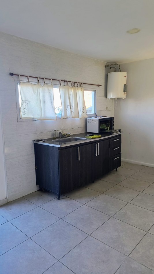 DUPLEX DE TRES AMBIENTES CON DISEÑO MODERNO / BARRIO CERRITO