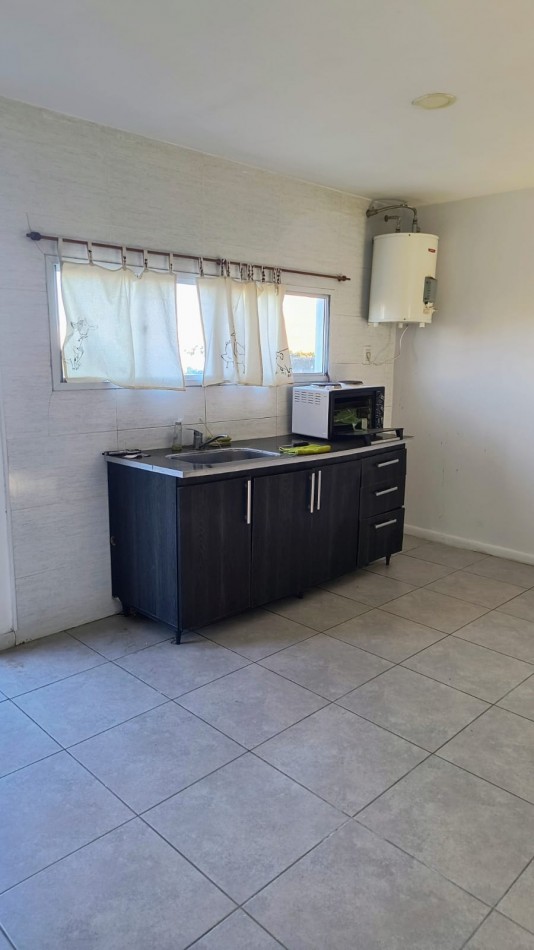 DUPLEX DE TRES AMBIENTES CON DISEÑO MODERNO / BARRIO CERRITO