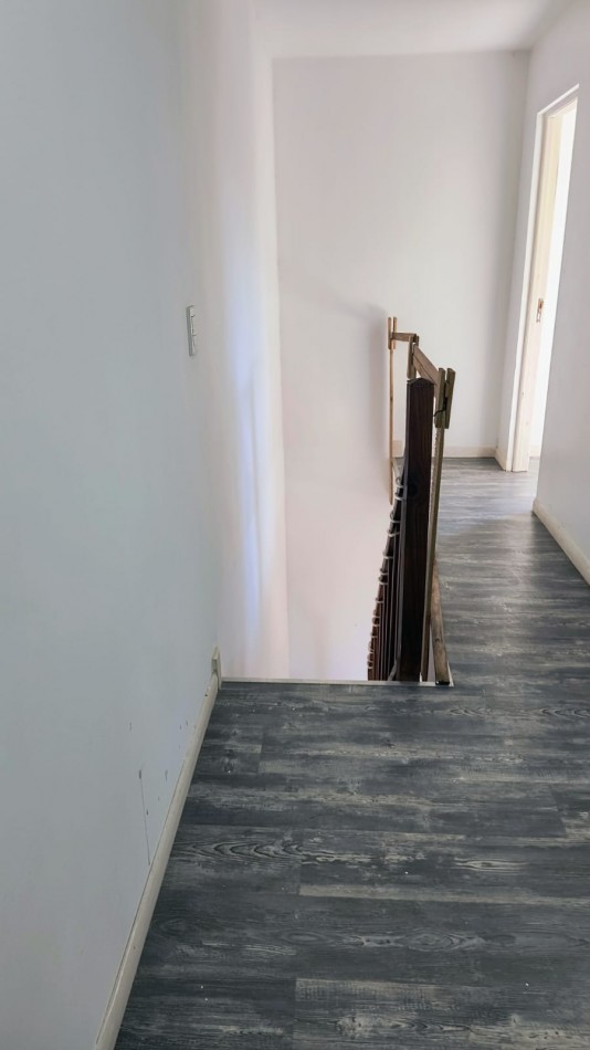 DUPLEX DE TRES AMBIENTES CON DISEÑO MODERNO / BARRIO CERRITO