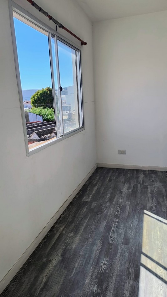 DUPLEX DE TRES AMBIENTES CON DISEÑO MODERNO / BARRIO CERRITO