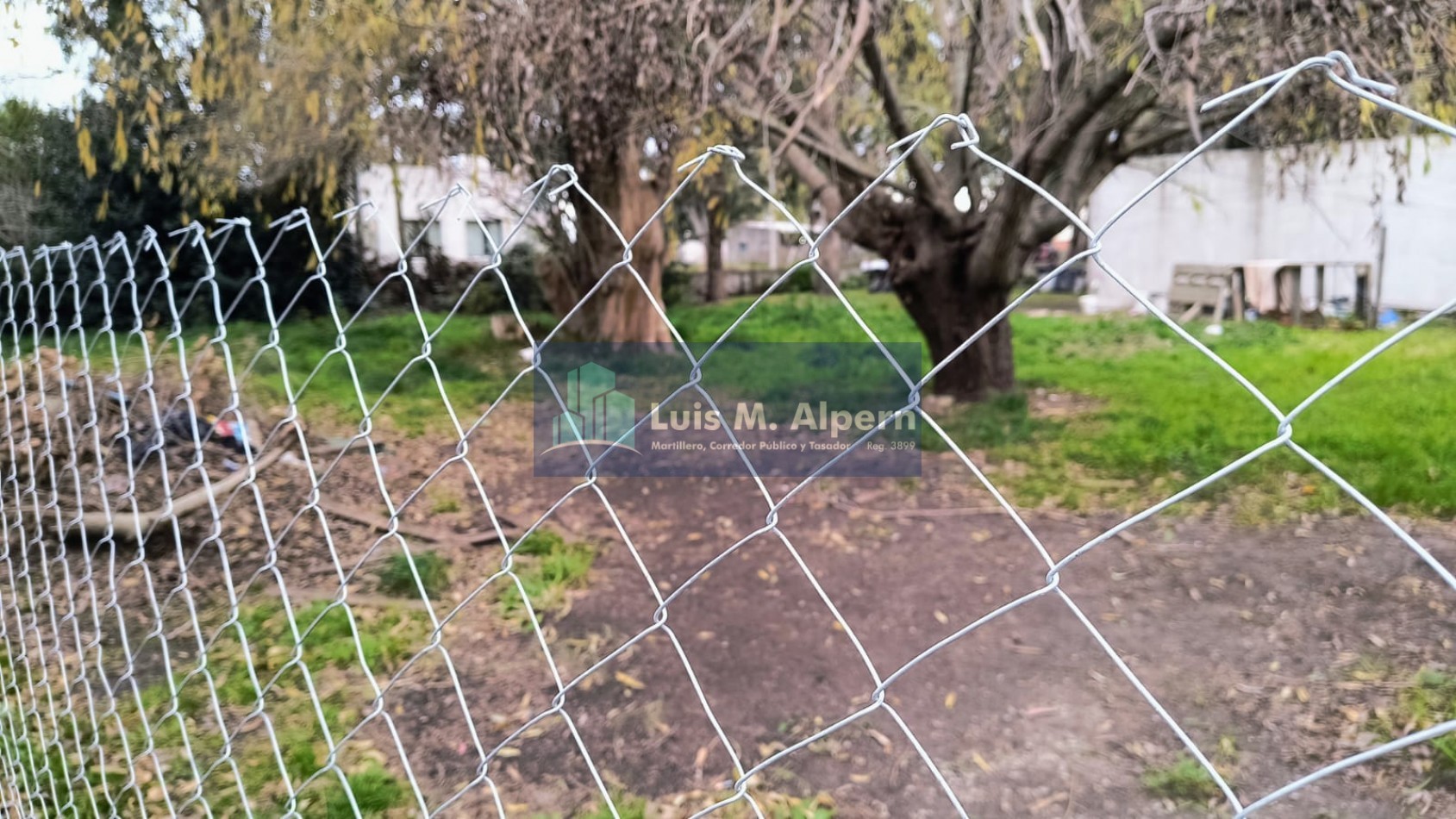 Lote en venta / Barrio Felix U. Camet